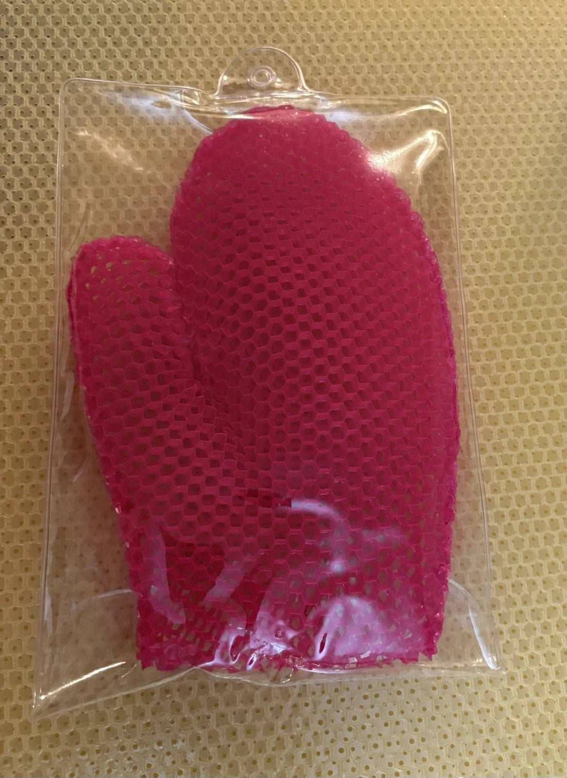 Supracor Stimulite Honeycomb Firmer Textured Bath Mitt All Magenta